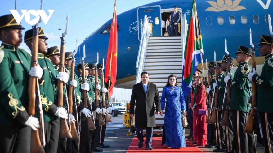 Prime Minister Pham Minh Chinh arrives in South Africa for G20 Summit